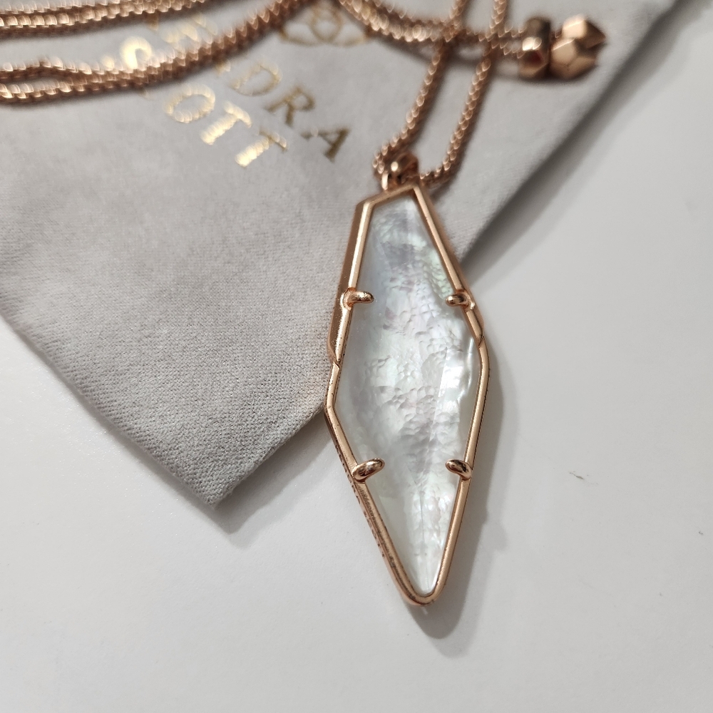 Kendra Scott Beatrice Necklace Adjustable Rose Gold Tone Large Mother of Pearl
